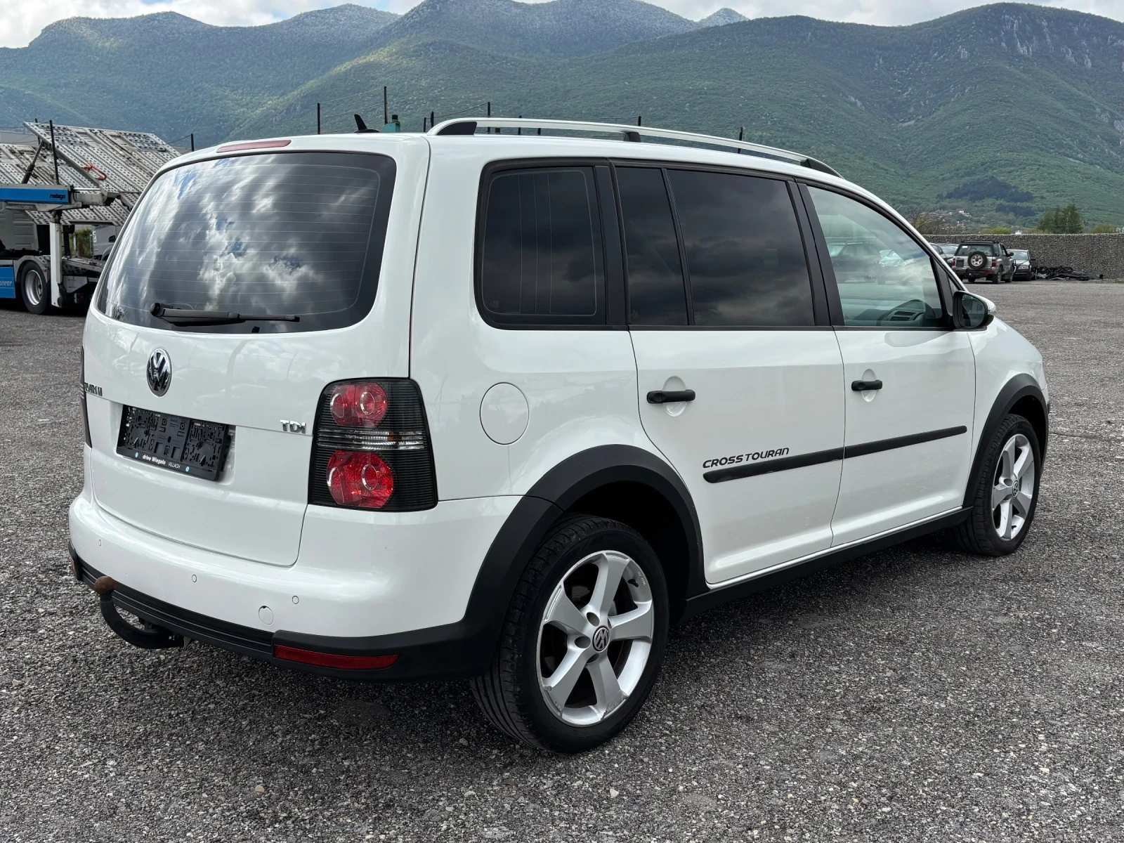VW Touran CROSS , снимка 5 - Автомобили и джипове - 54510569