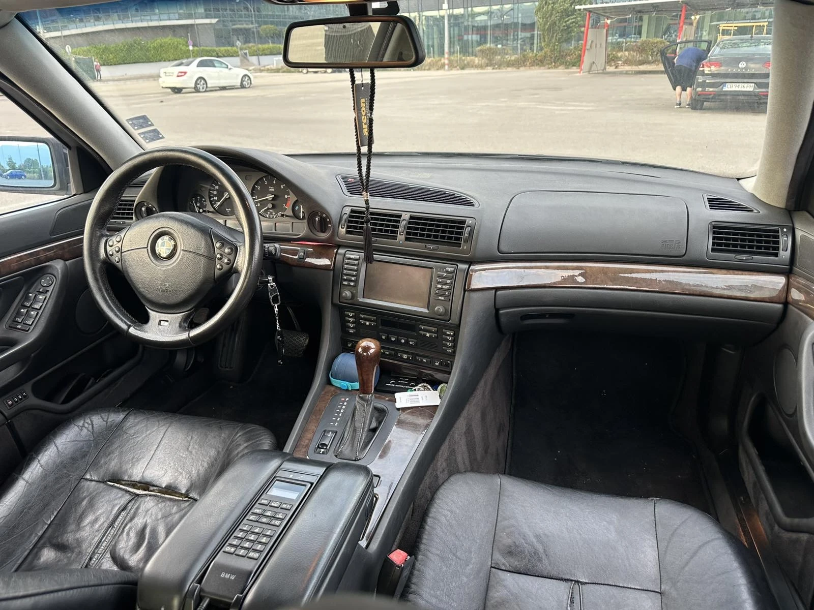 BMW 740, снимка 12 - Автомобили и джипове - 56036847