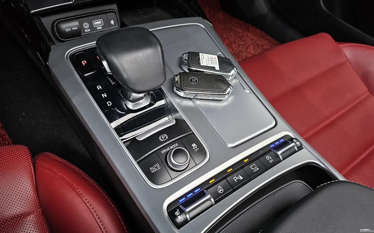 Kia Stinger HeadsUp* Lane Assist* Обдух/Подгрев * 360* Задно, снимка 8 - Автомобили и джипове - 54726892