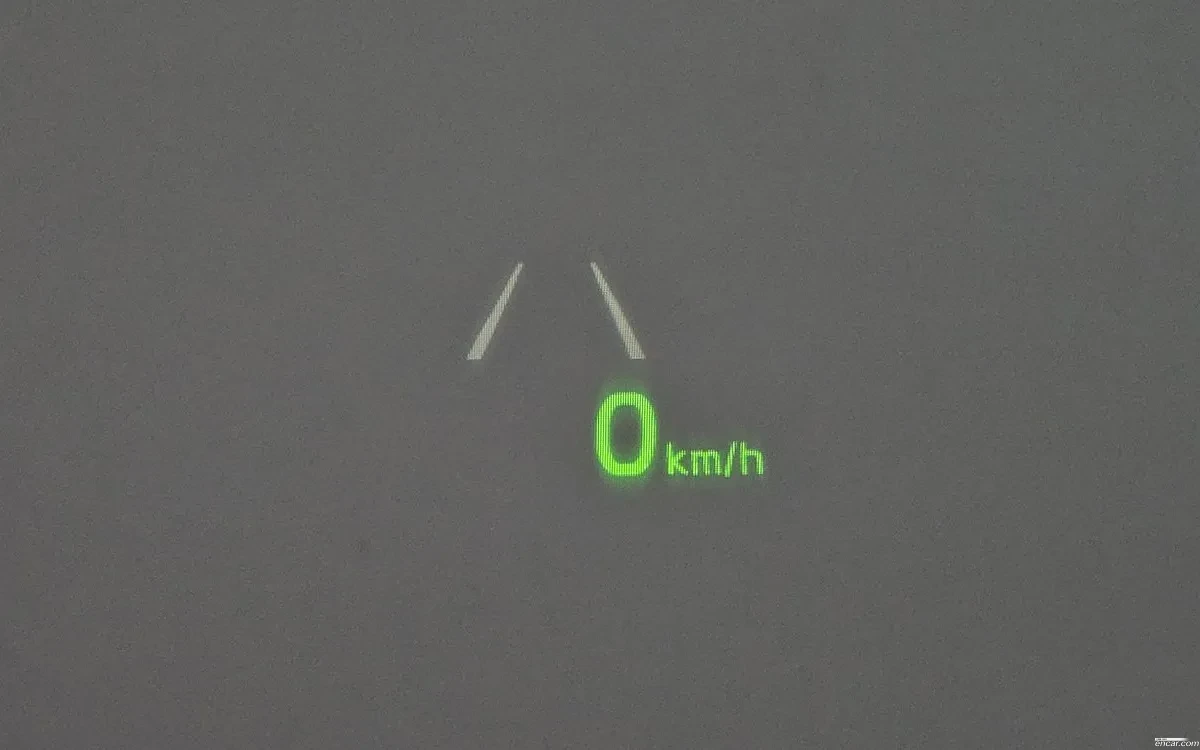 Kia Stinger HeadsUp* Lane Assist* Обдух/Подгрев * 360* Задно, снимка 13 - Автомобили и джипове - 54726892