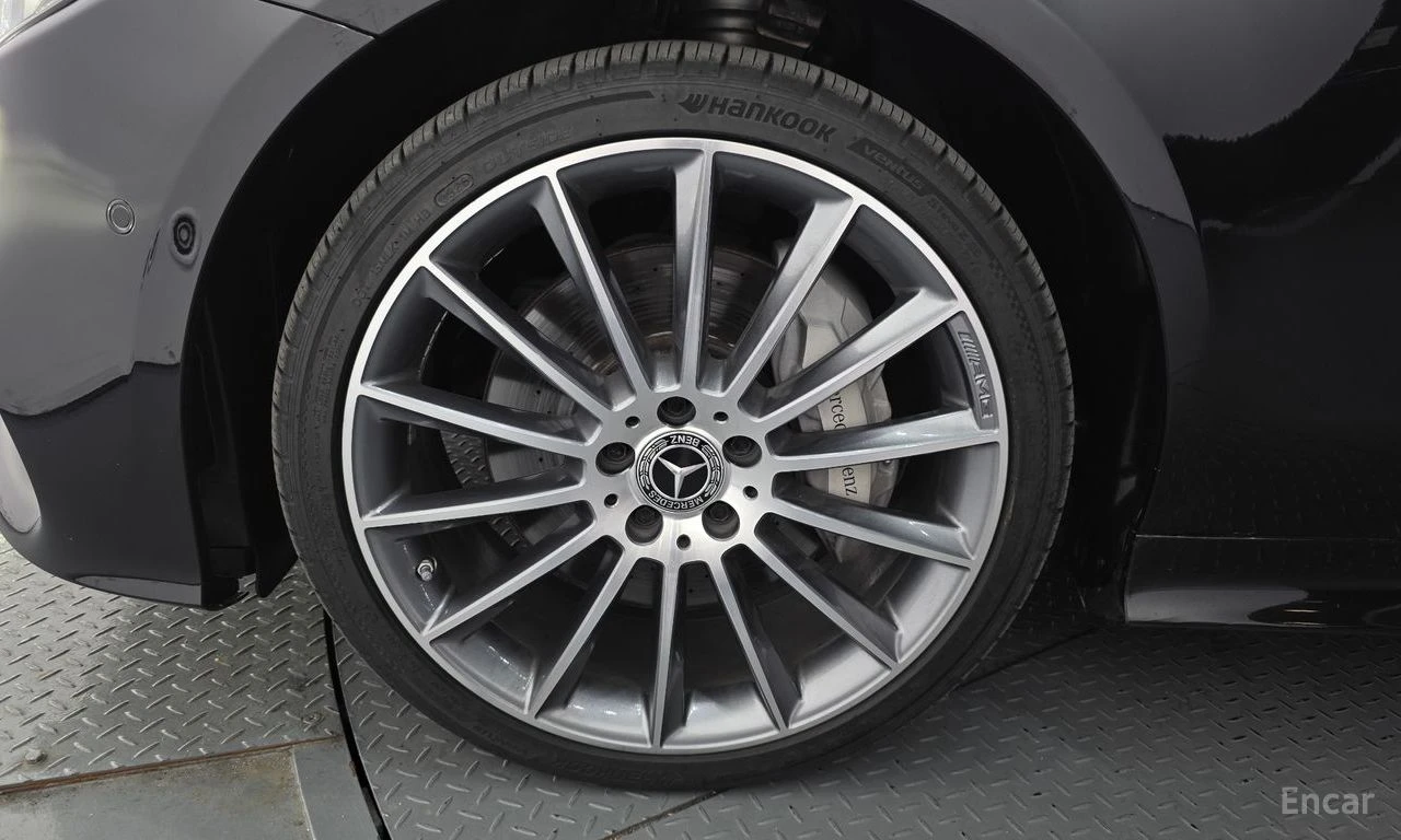 Mercedes-Benz E 400 4MATIC AMG PACK* BURMESTER* 360* ХЕДЪП* DISTRONIC*, снимка 6 - Автомобили и джипове - 55045845