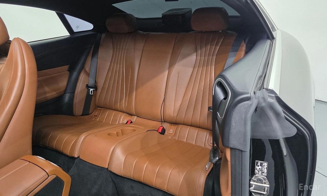 Mercedes-Benz E 400 4MATIC AMG PACK* BURMESTER* 360* ХЕДЪП* DISTRONIC*, снимка 16 - Автомобили и джипове - 55045845