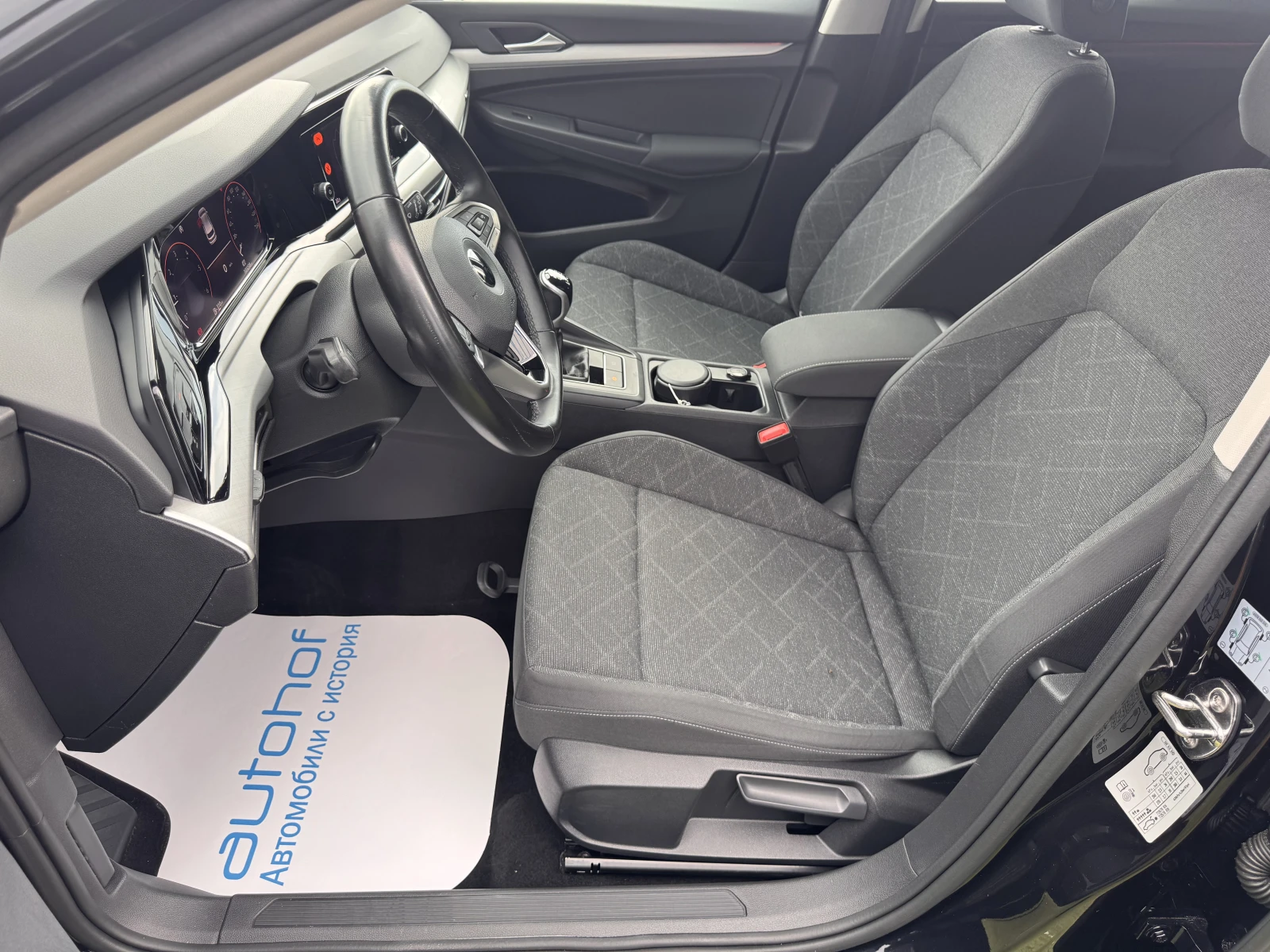 VW Golf LIFE/2.0TDI/116K.C/6МТ, снимка 8 - Автомобили и джипове - 55325371
