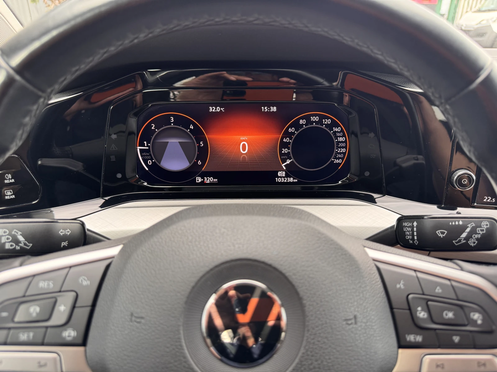 VW Golf LIFE/2.0TDI/116K.C/6МТ, снимка 12 - Автомобили и джипове - 55325371