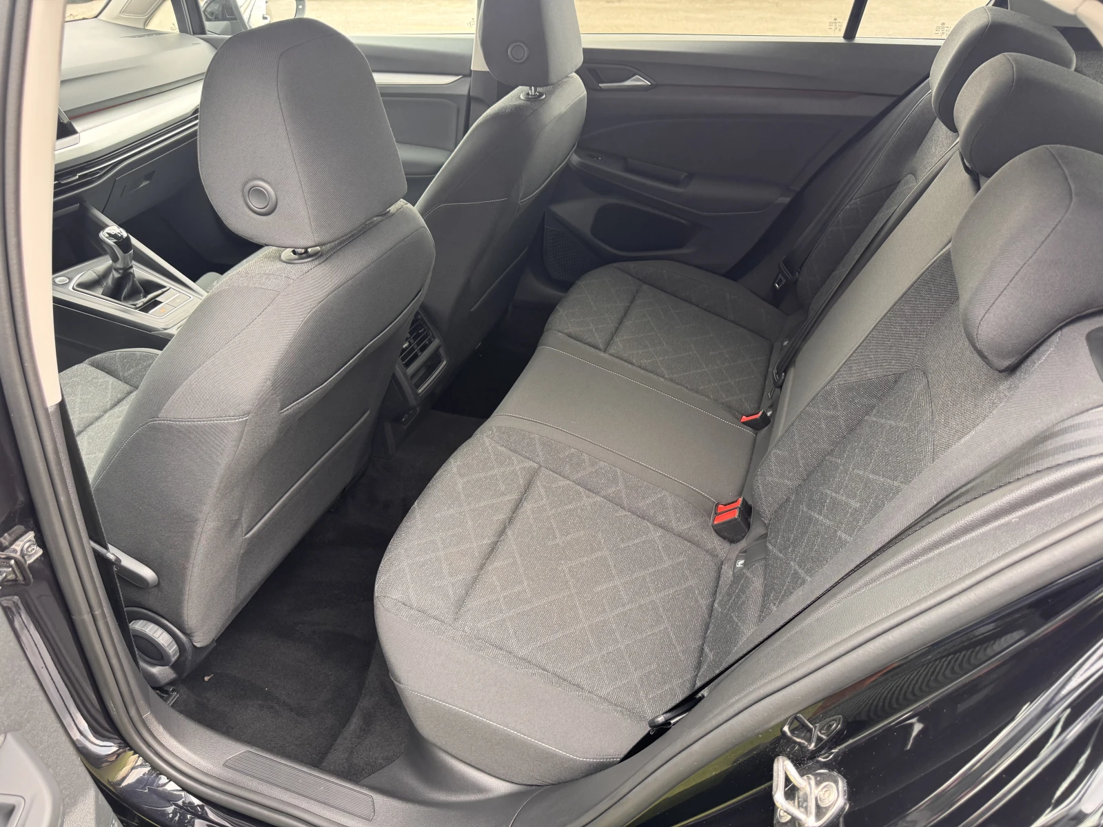 VW Golf LIFE/2.0TDI/116K.C/6МТ, снимка 10 - Автомобили и джипове - 55325371