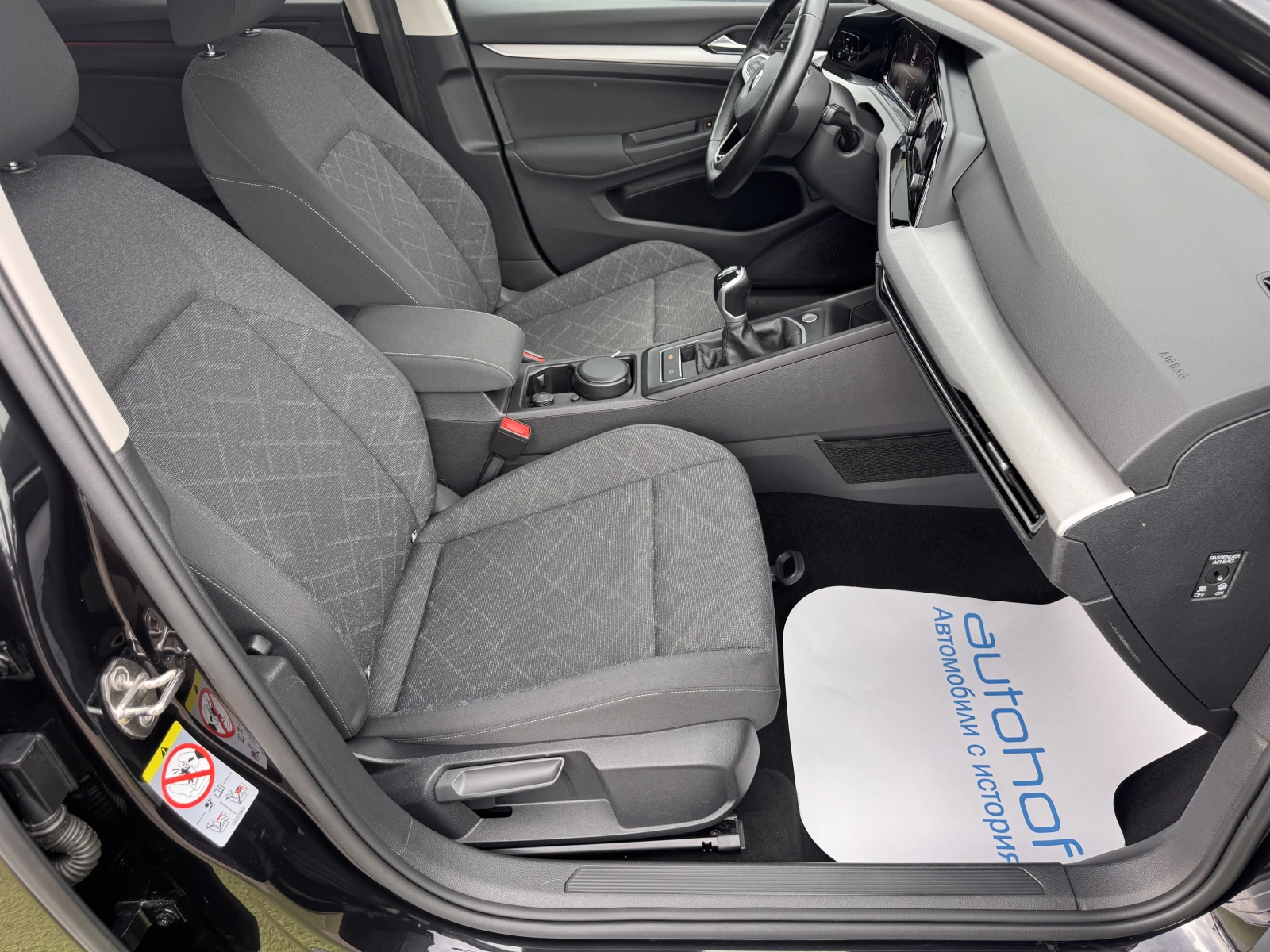 VW Golf LIFE/2.0TDI/116K.C/6МТ, снимка 9 - Автомобили и джипове - 55325371