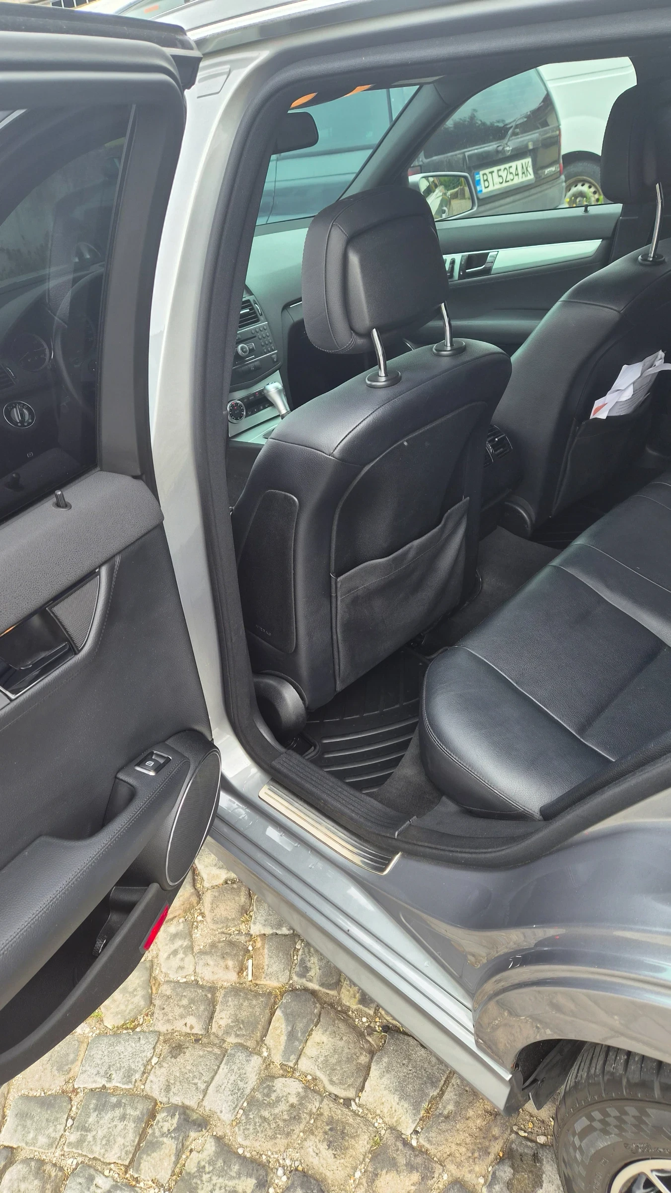 Mercedes-Benz C 320 4 MATIC, снимка 10 - Автомобили и джипове - 55429669