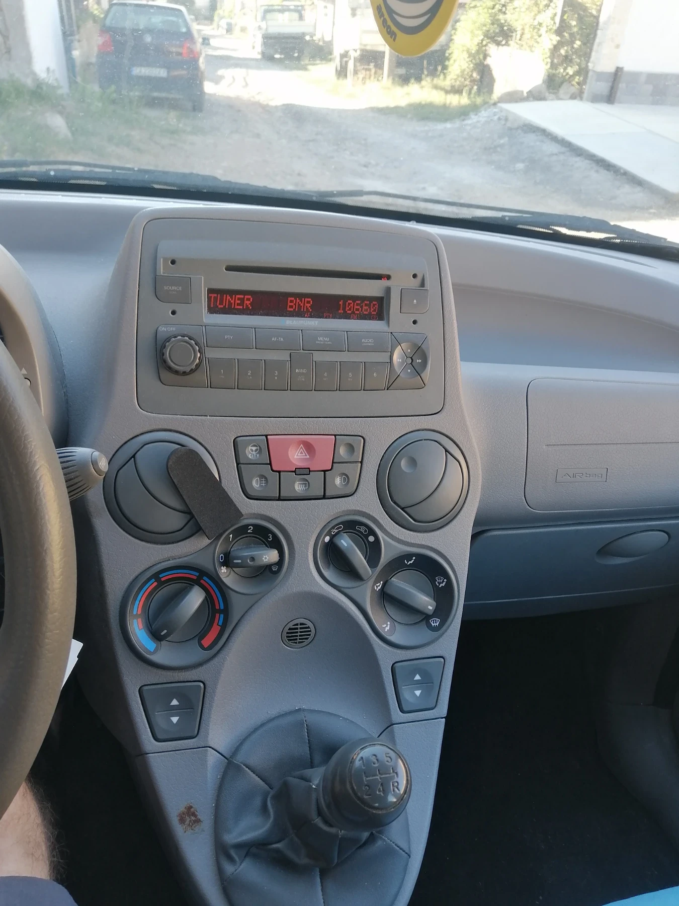 Fiat Panda 1.2 Sportsound, снимка 13 - Автомобили и джипове - 55674262