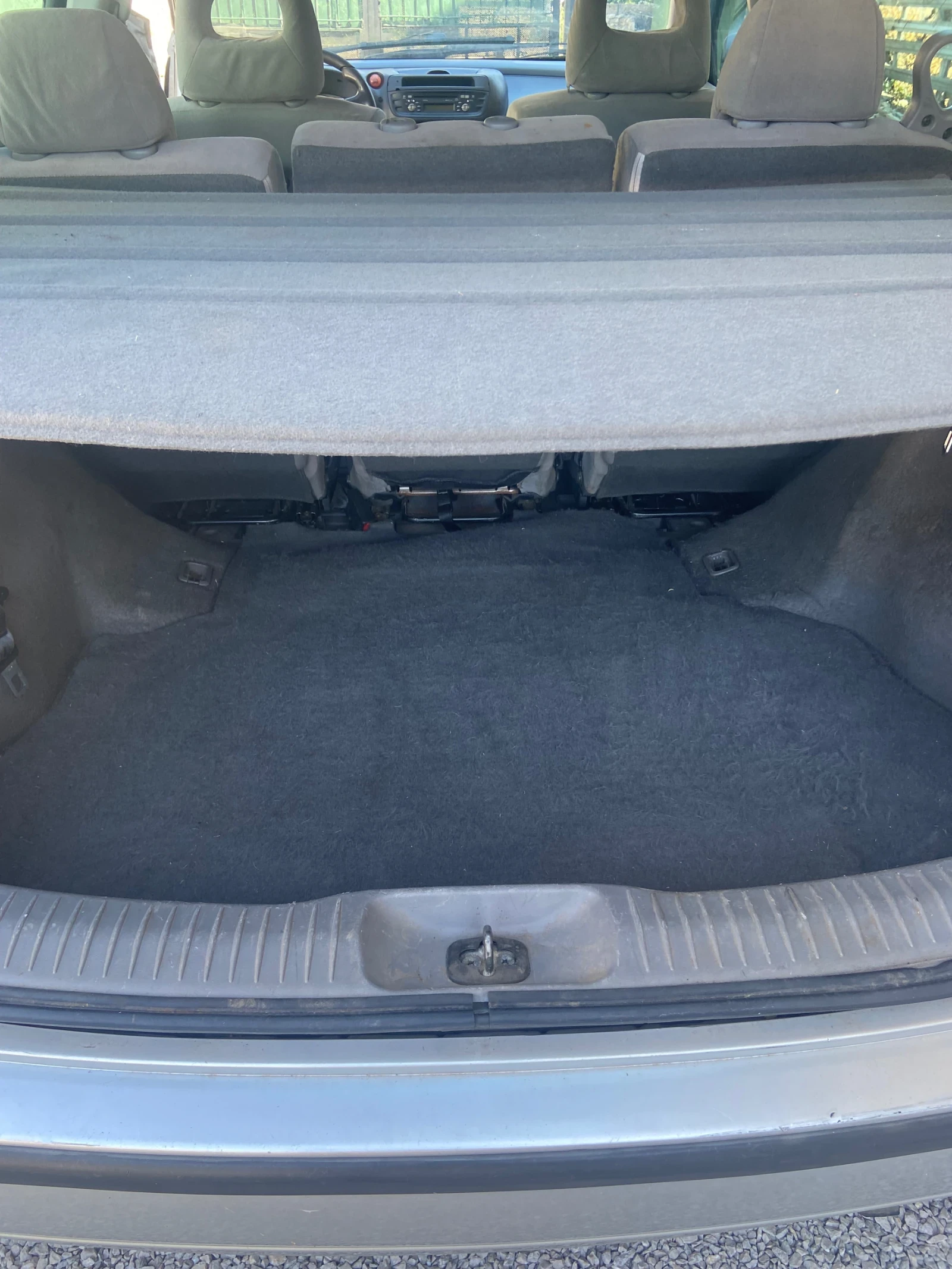 Nissan Almera tino, снимка 4 - Автомобили и джипове - 55784530