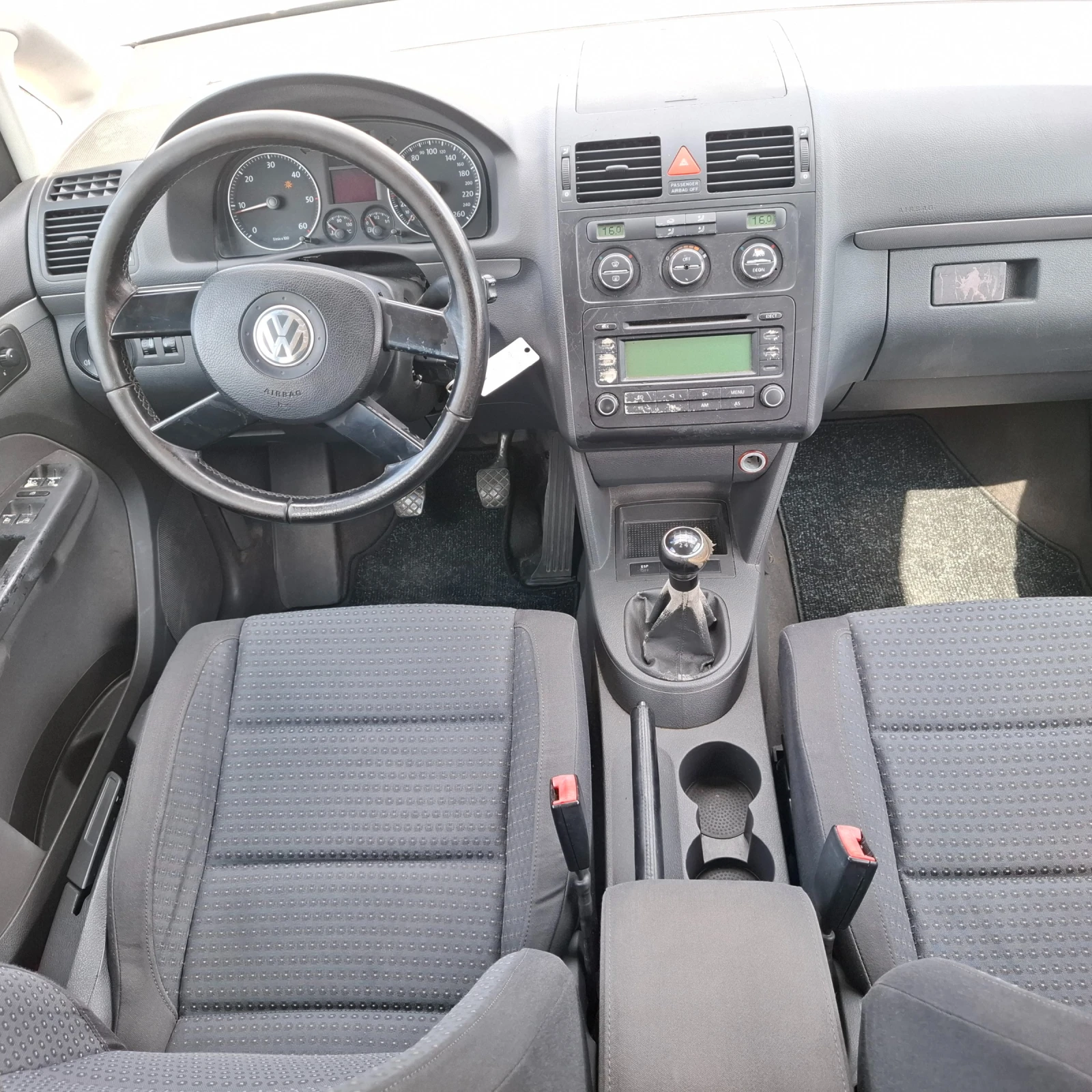 VW Touran Германия 2000 куб.140кс.КЛИМАТРОНИИК , снимка 14 - Автомобили и джипове - 55852006