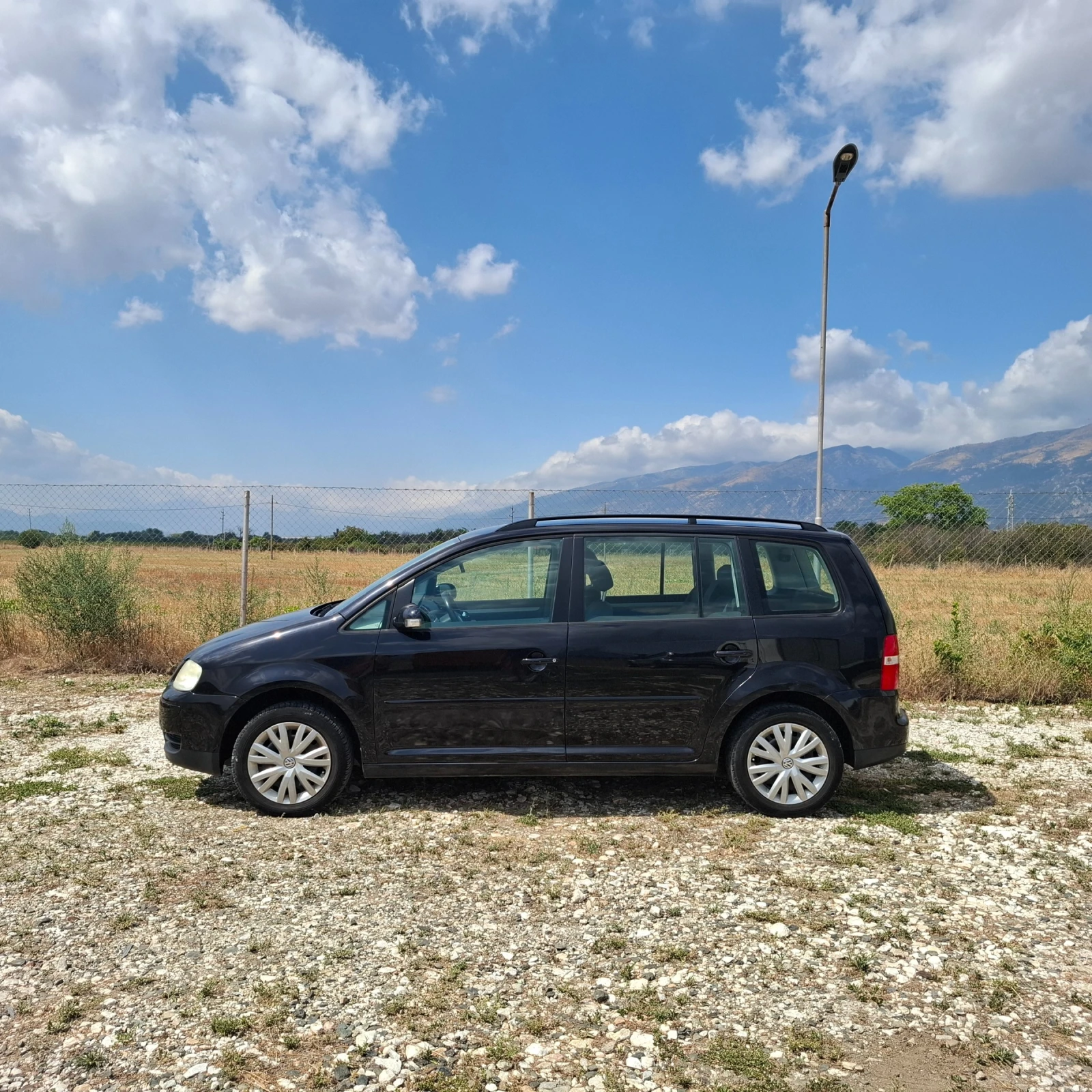 VW Touran Германия 2000 куб.140кс.КЛИМАТРОНИИК , снимка 4 - Автомобили и джипове - 55852006
