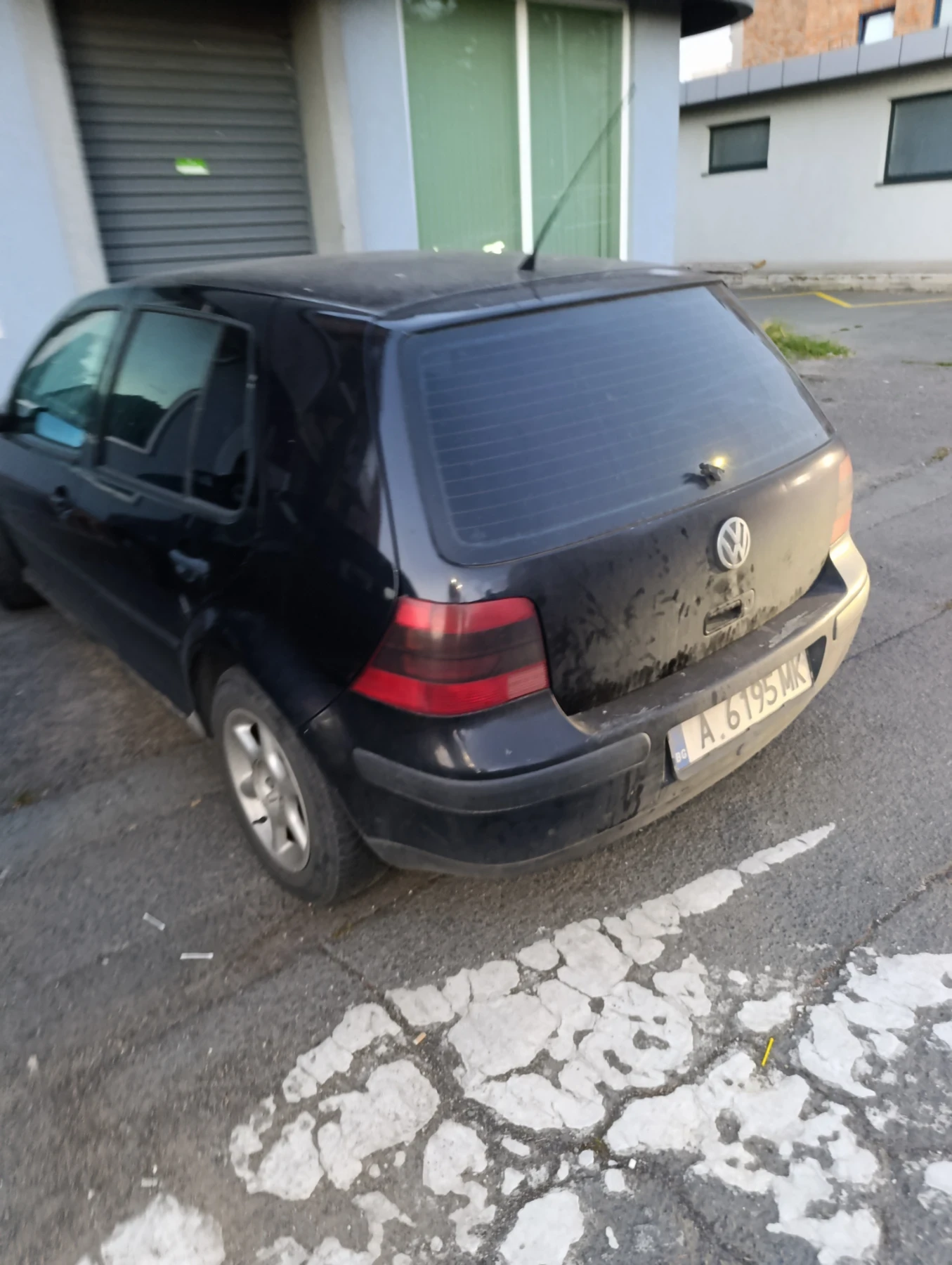 VW Golf, снимка 4 - Автомобили и джипове - 56024140