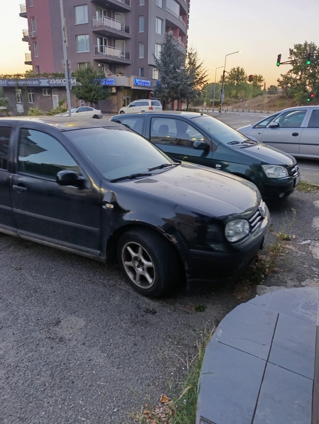 VW Golf, снимка 2 - Автомобили и джипове - 56024140