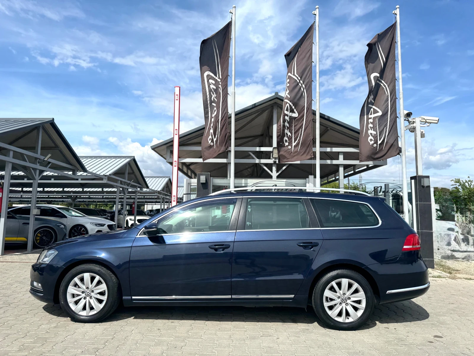 VW Passat 2.0TDI#LED#BI-XENON#DSG#DISTRONIC#PDC#ОБСЛУЖЕН, снимка 5 - Автомобили и джипове - 56109491