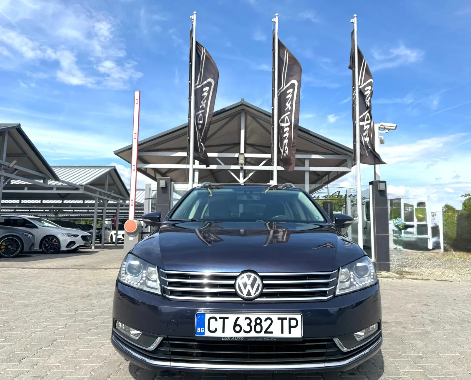 VW Passat 2.0TDI#LED#BI-XENON#DSG#DISTRONIC#PDC#ОБСЛУЖЕН, снимка 7 - Автомобили и джипове - 56109491