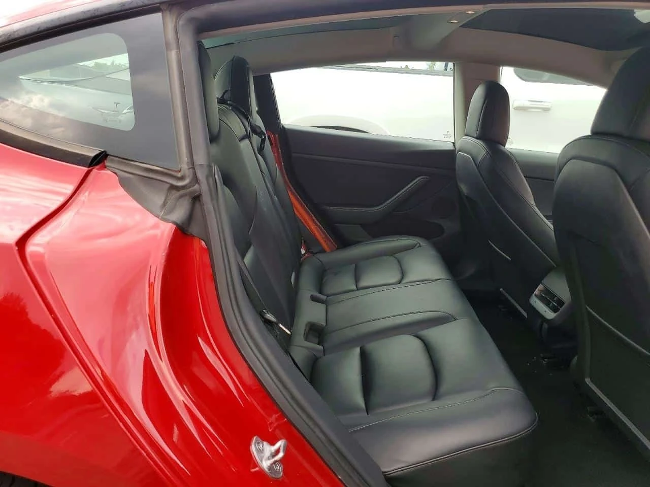 Tesla Model 3 * CARFAX * БЕЗ ПЪРВОНАЧАЛНА ВНОСКА, снимка 10 - Автомобили и джипове - 56169015