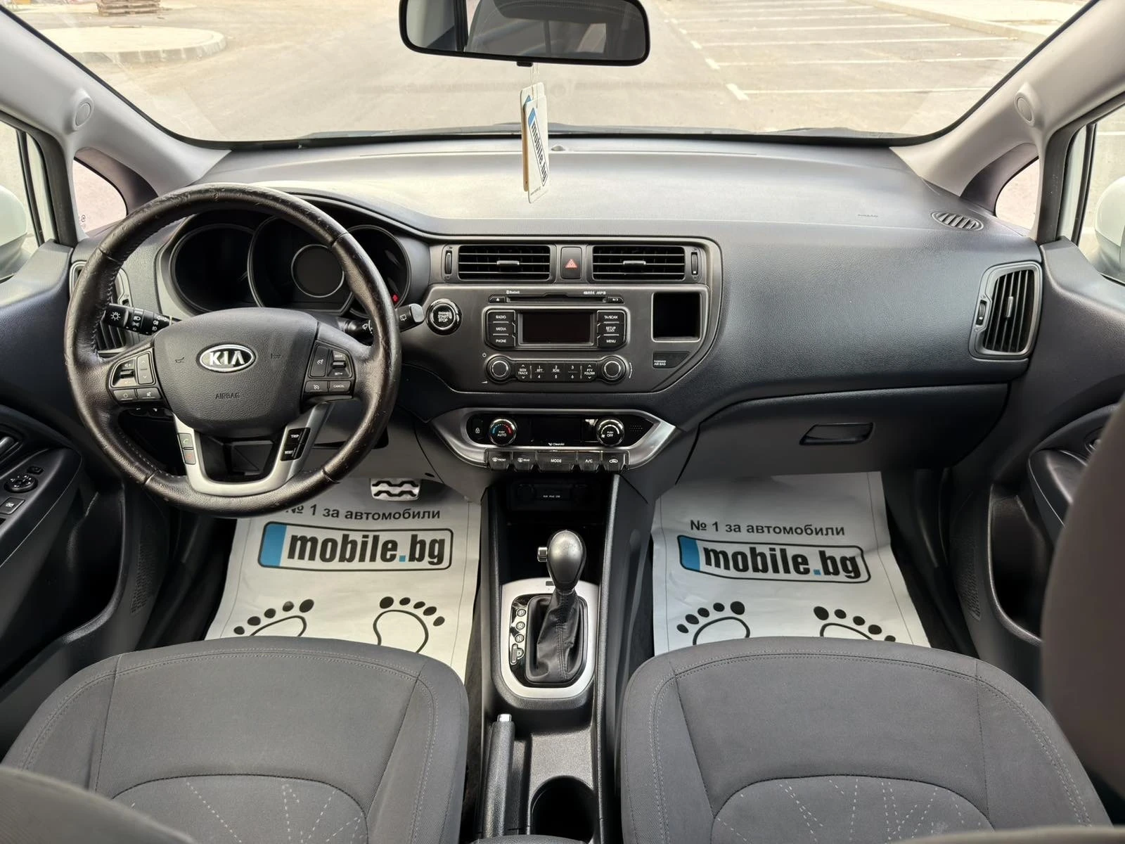 Kia Rio 1.4i STYLE, снимка 10 - Автомобили и джипове - 56404247