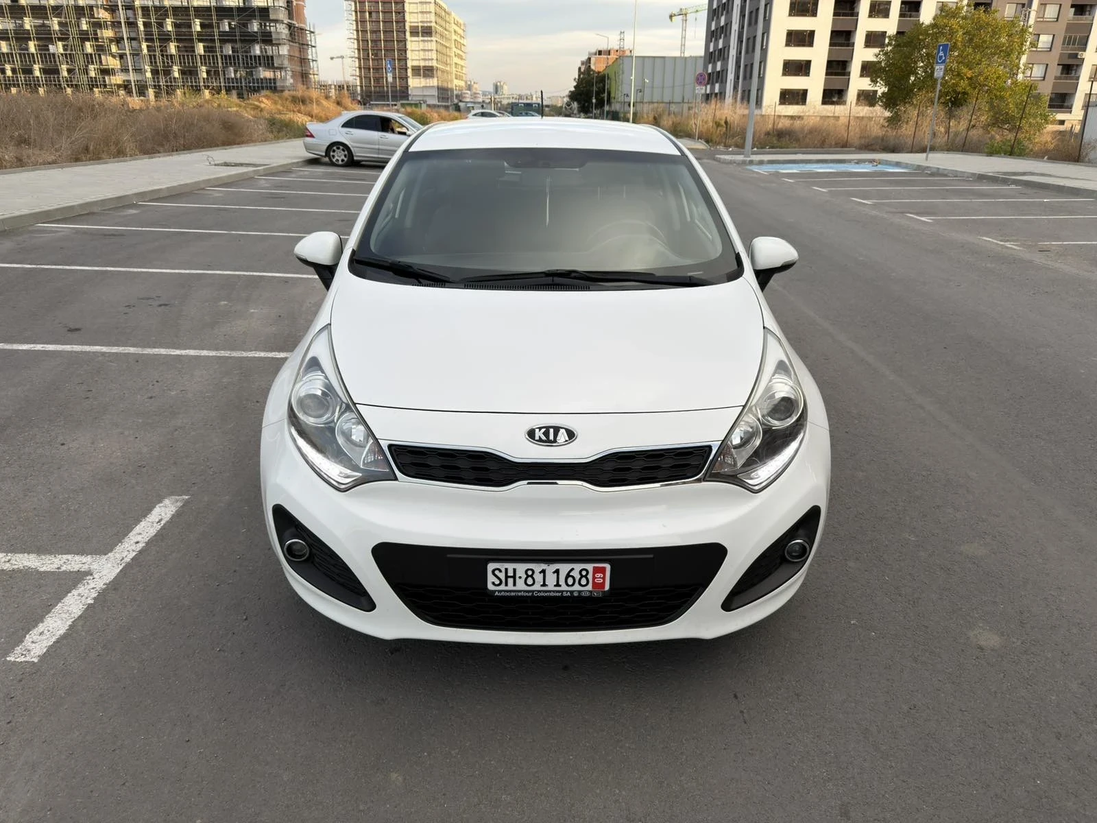 Kia Rio 1.4i STYLE, снимка 3 - Автомобили и джипове - 56404247