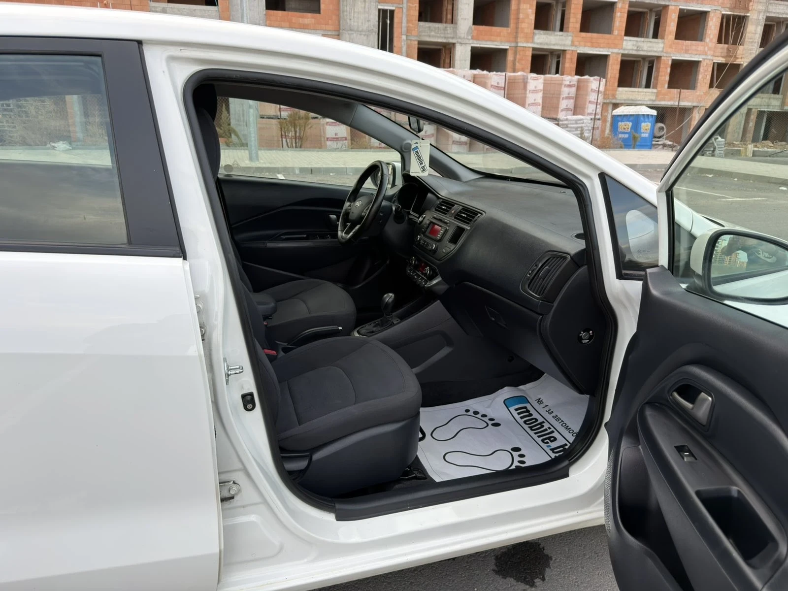 Kia Rio 1.4i STYLE, снимка 13 - Автомобили и джипове - 56404247