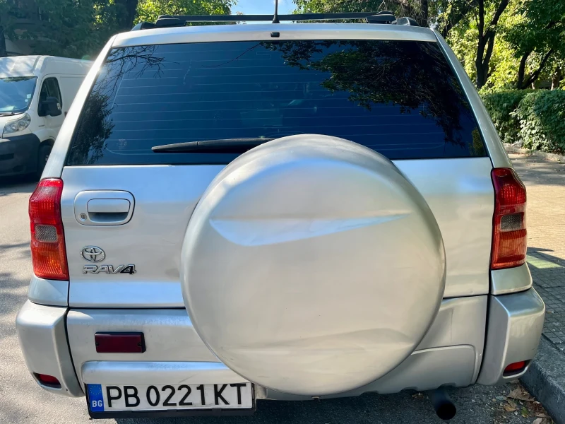 Toyota Rav4, снимка 5 - Автомобили и джипове - 47639391