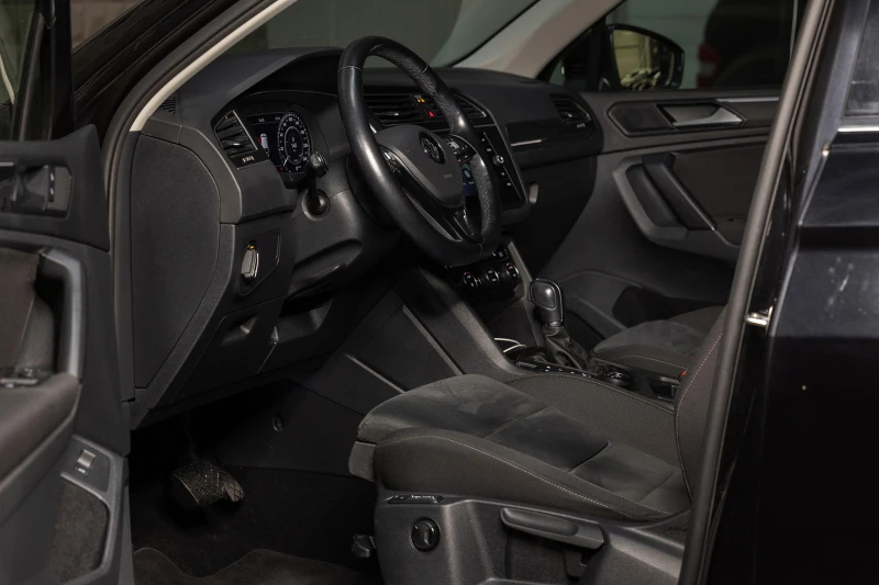 VW Tiguan 1.4 TSI * 4MOTION* DSG* ПОДГРЕВ* ТРИЗОНОВ КЛИМАТРО, снимка 7 - Автомобили и джипове - 52420120