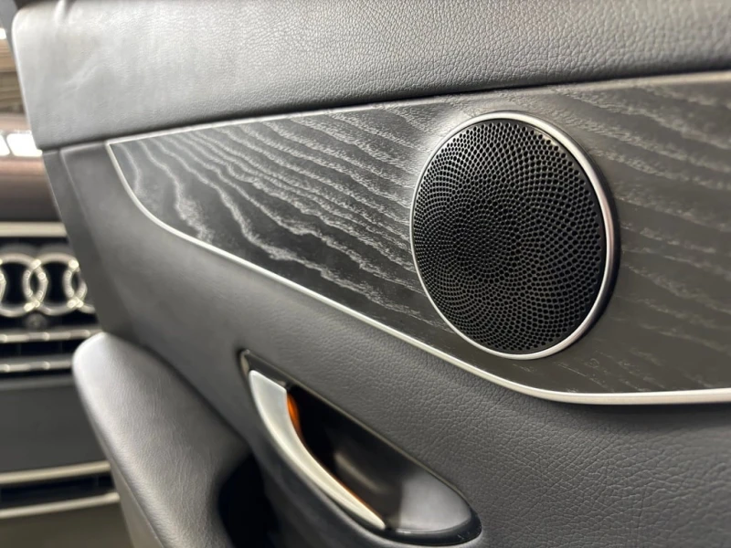 Mercedes-Benz GLC * GLC300| 4MATIC| AMGPKG| WOOD| LEATHER| DUALSUNRO, снимка 14 - Автомобили и джипове - 52868573