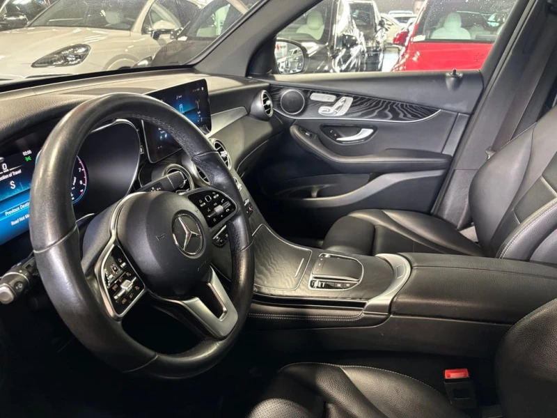 Mercedes-Benz GLC * GLC300| 4MATIC| AMGPKG| WOOD| LEATHER| DUALSUNRO, снимка 8 - Автомобили и джипове - 52868573