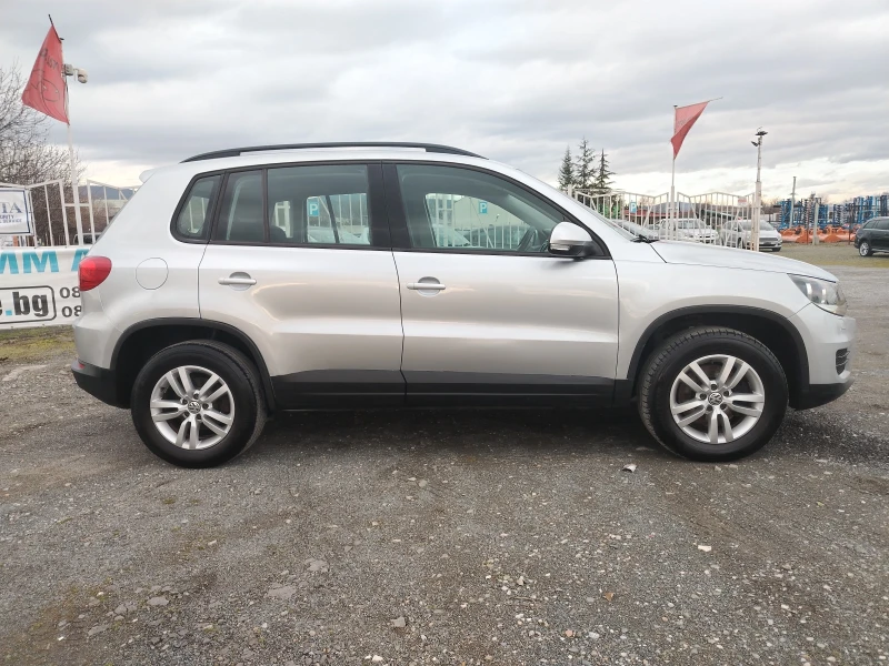 VW Tiguan 2.0-140 КС 4MOTION, 6СК, NAVI, снимка 4 - Автомобили и джипове - 53100313