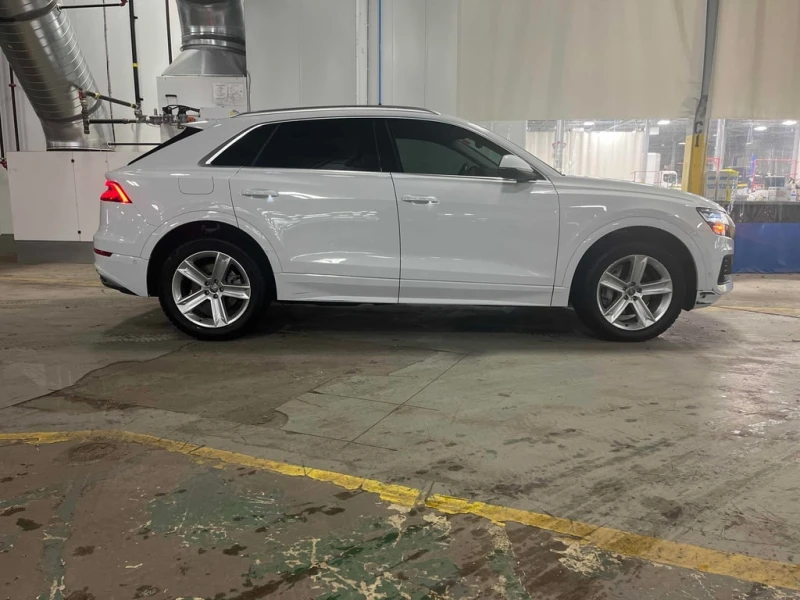 Audi Q8 * Progressiv * CARFAX * ЦЕНА ДО БГ, снимка 4 - Автомобили и джипове - 53131844