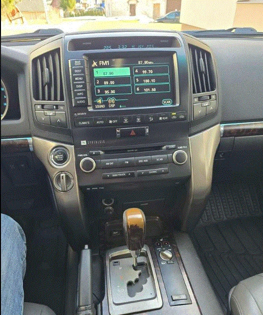 Toyota Land cruiser v8 5, 7 gaz, снимка 12 - Автомобили и джипове - 53865854