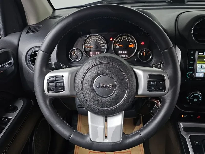 Jeep Compass 2.4 LIMITED/ПОДГРЕВ/КАМЕРА/ПАРКТРОНИК, снимка 15 - Автомобили и джипове - 56733181
