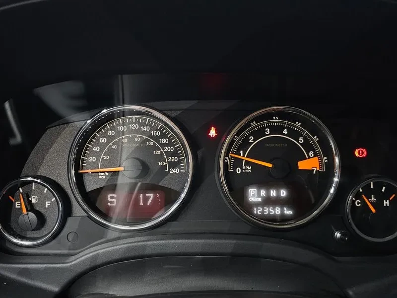 Jeep Compass 2.4 LIMITED/ПОДГРЕВ/КАМЕРА/ПАРКТРОНИК, снимка 8 - Автомобили и джипове - 56733181