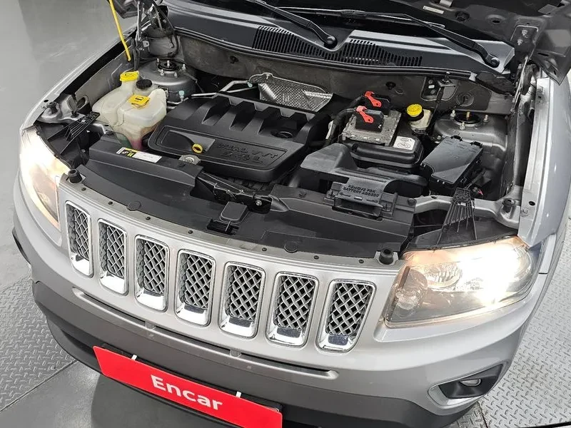 Jeep Compass 2.4 LIMITED/ПОДГРЕВ/КАМЕРА/ПАРКТРОНИК, снимка 6 - Автомобили и джипове - 56733181