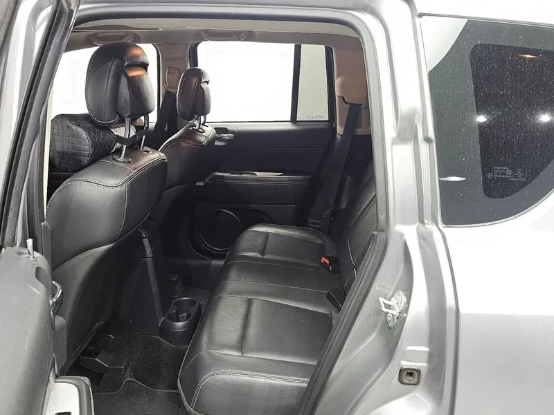 Jeep Compass 2.4 LIMITED/ПОДГРЕВ/КАМЕРА/ПАРКТРОНИК, снимка 11 - Автомобили и джипове - 56733181