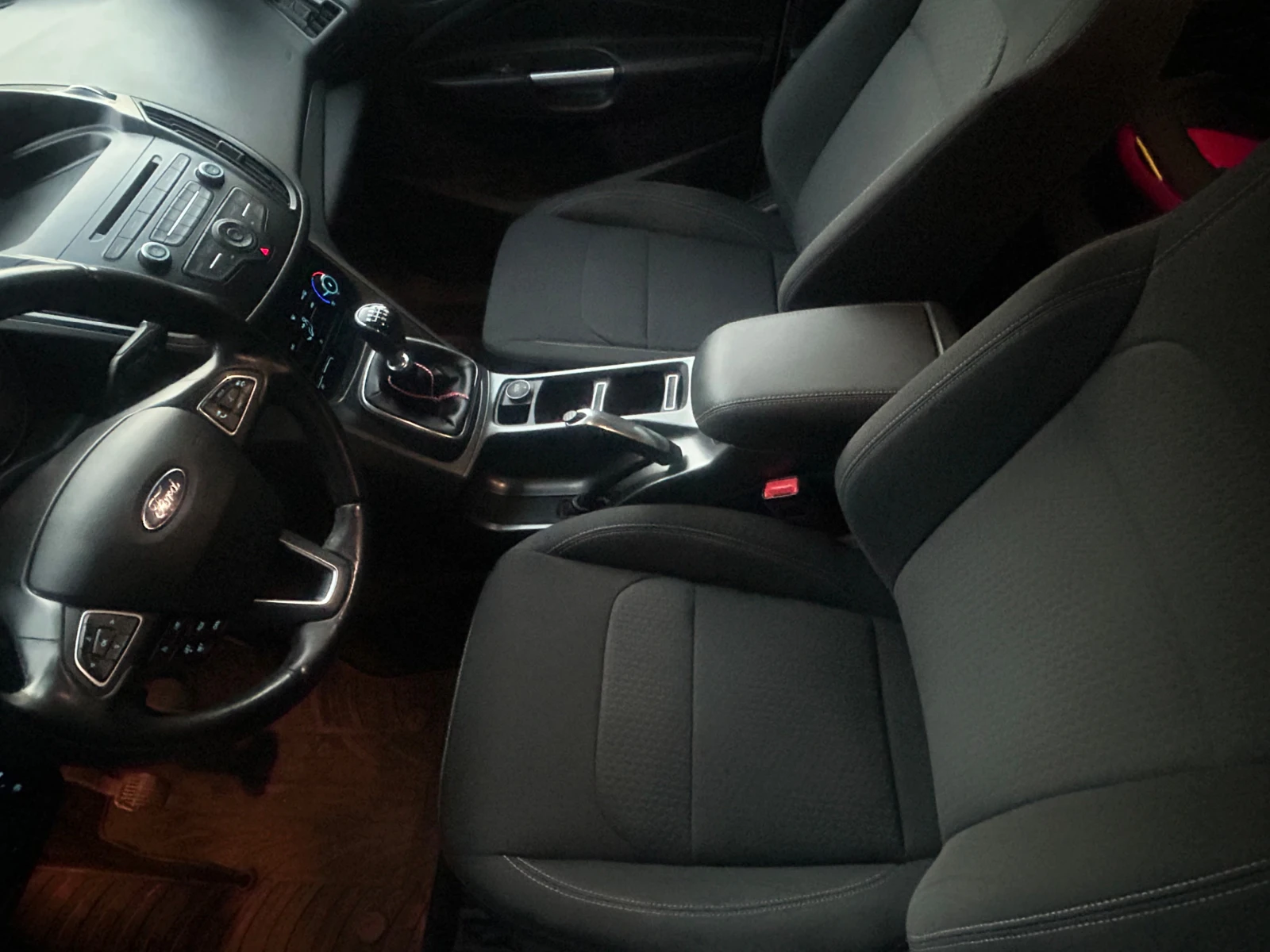 Ford Kuga 1.5 Ecoboost - изображение 8