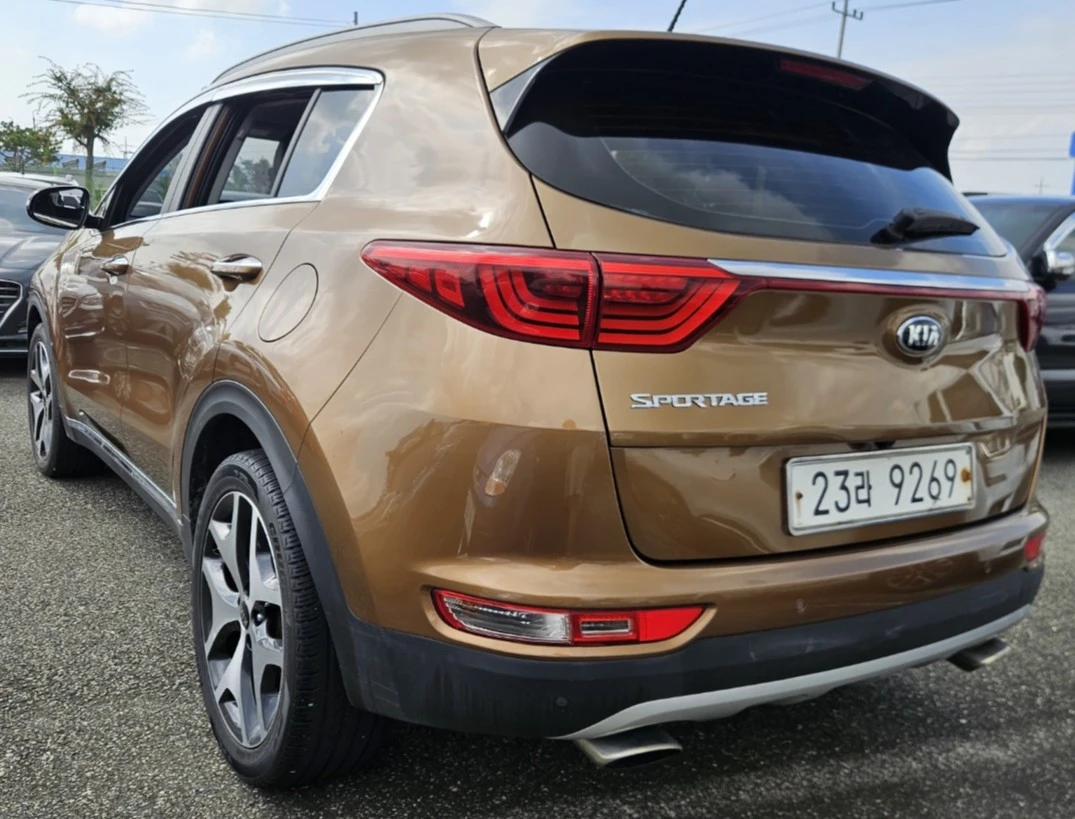 Kia Sportage 2.0 GT CRDI ОЧАКВАН ВНОС ТОП СЪСТОЯНИЕ !!!!! - изображение 4