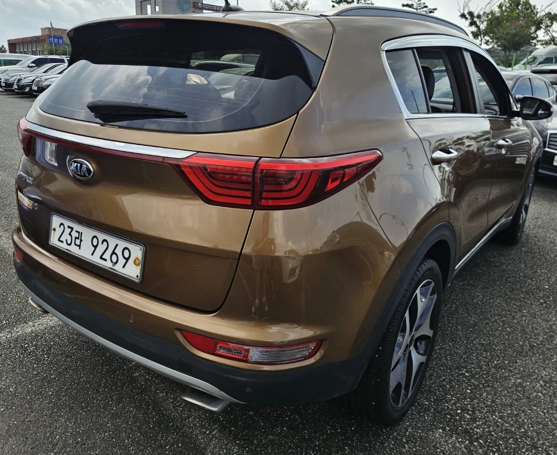Kia Sportage 2.0 GT CRDI ОЧАКВАН ВНОС ТОП СЪСТОЯНИЕ !!!!! - изображение 6
