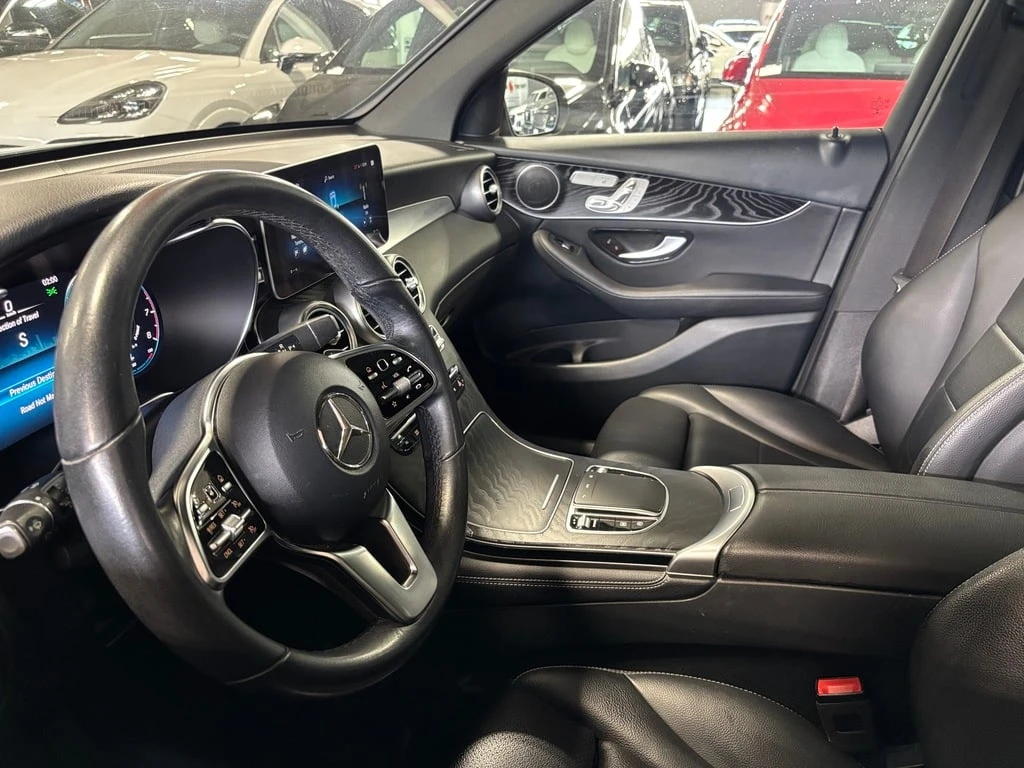 Mercedes-Benz GLC * GLC300| 4MATIC| AMGPKG| WOOD| LEATHER| DUALSUNRO - изображение 8