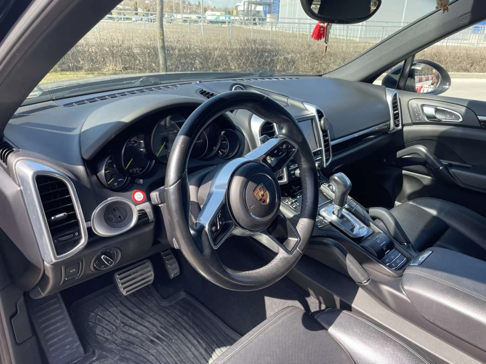 Porsche Cayenne Plug-In, обдухване, 2 компл. Джанти и гуми, снимка 9 - Автомобили и джипове - 53844708