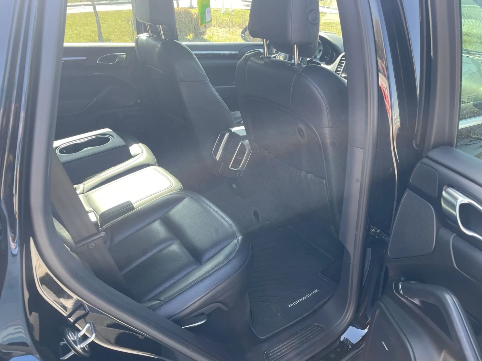 Porsche Cayenne Plug-In, обдухване, 2 компл. Джанти и гуми, снимка 6 - Автомобили и джипове - 53844708