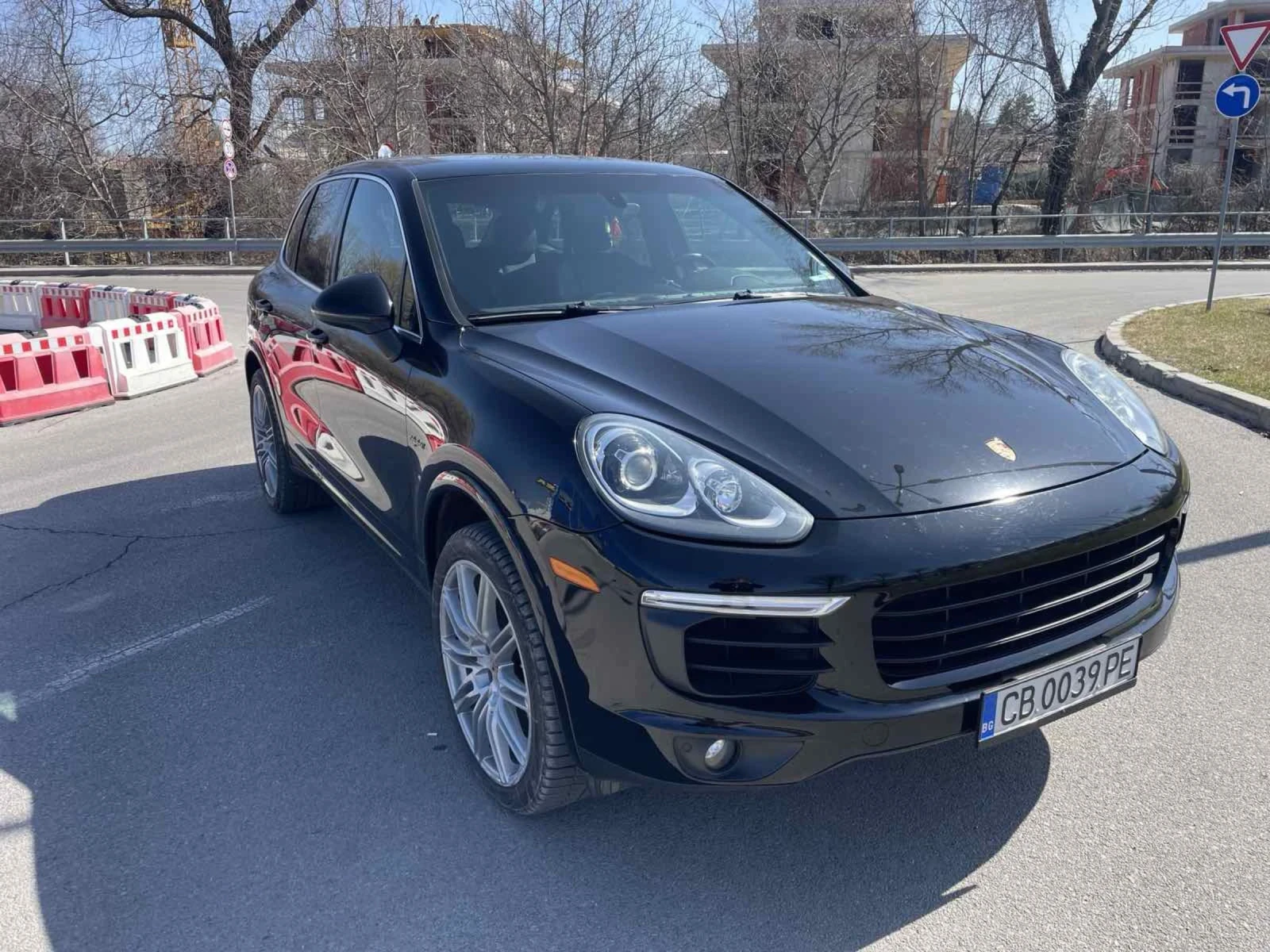 Porsche Cayenne Plug-In, обдухване, 2 компл. Джанти и гуми, снимка 3 - Автомобили и джипове - 53844708