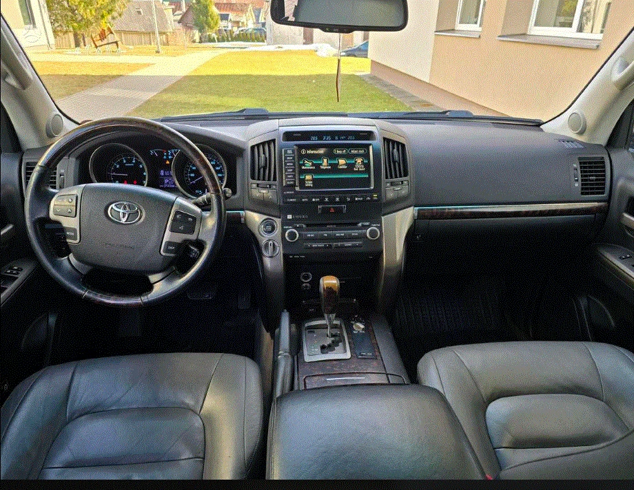 Toyota Land cruiser v8 5, 7 gaz, снимка 8 - Автомобили и джипове - 53865854