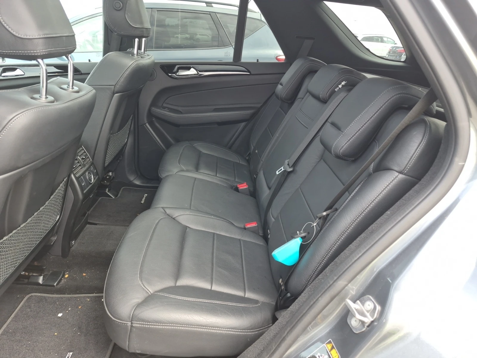 Mercedes-Benz GLE 43 AMG * * CARFAX * * АВТО КРЕДИТ * * , снимка 9 - Автомобили и джипове - 55244167