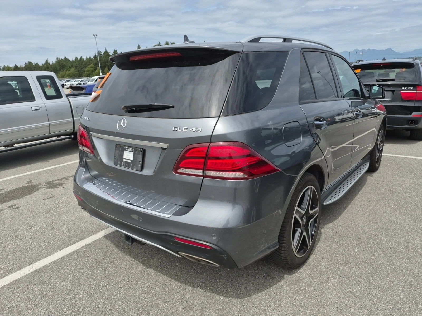Mercedes-Benz GLE 43 AMG * * CARFAX * * АВТО КРЕДИТ * * , снимка 3 - Автомобили и джипове - 55244167