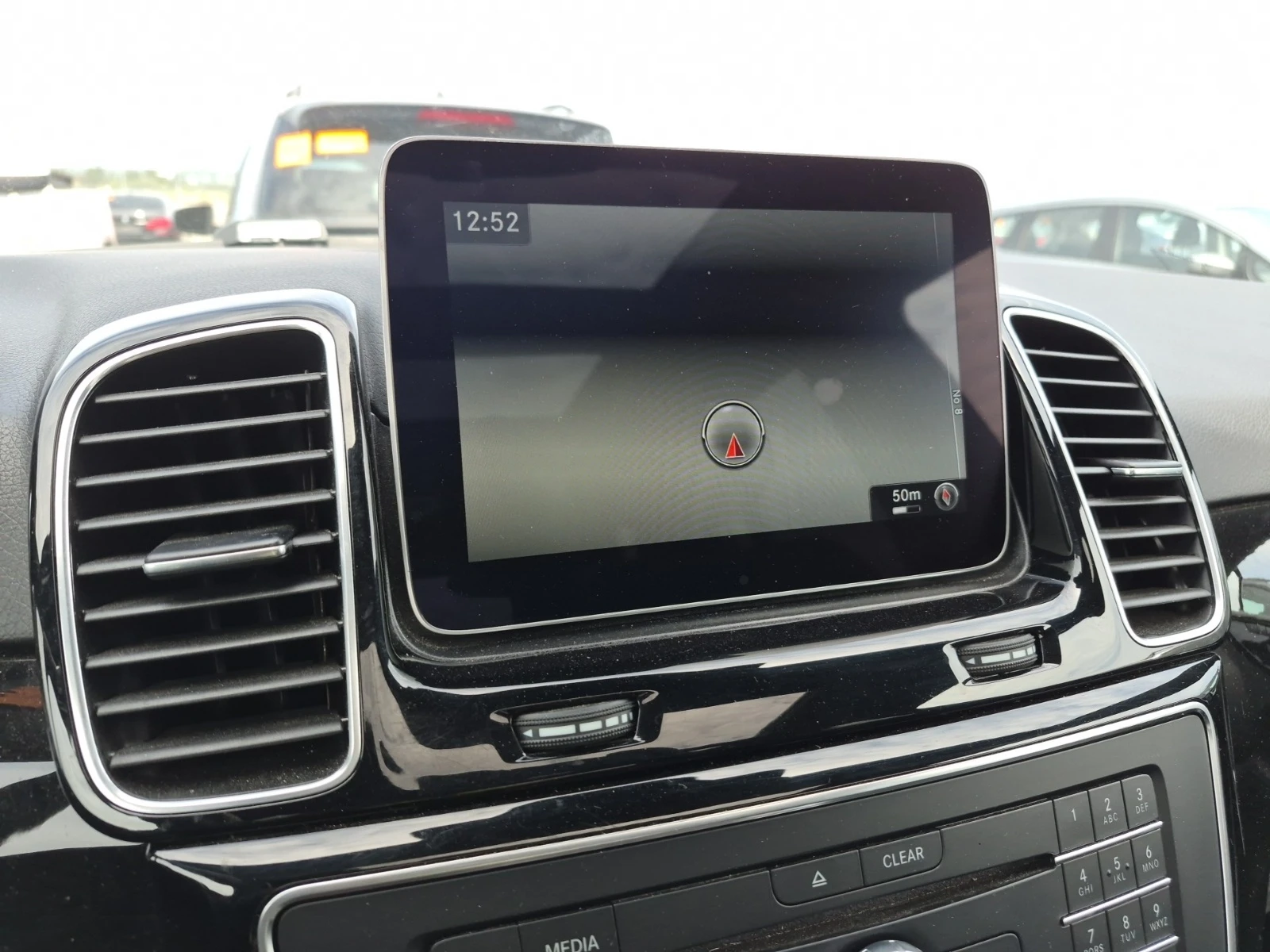 Mercedes-Benz GLE 43 AMG * * CARFAX * * АВТО КРЕДИТ * * , снимка 8 - Автомобили и джипове - 55244167