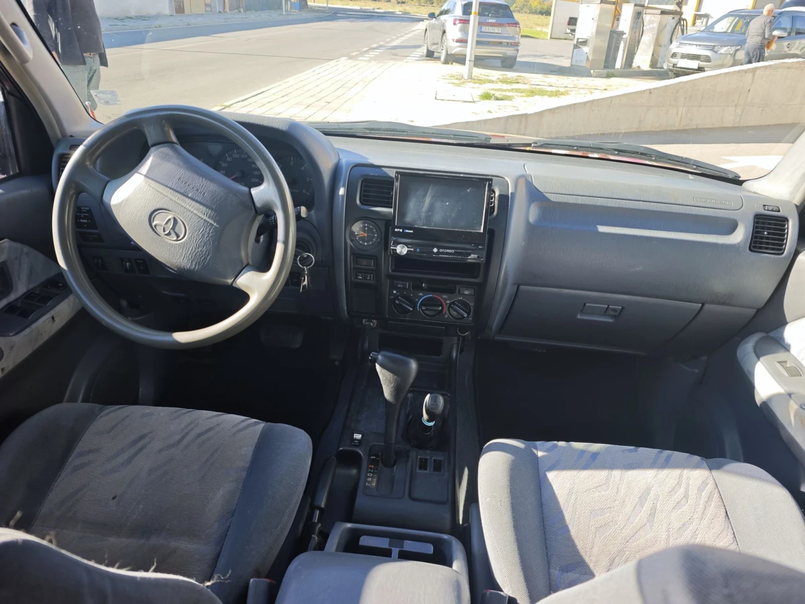 Toyota Land cruiser, снимка 13 - Автомобили и джипове - 56343563