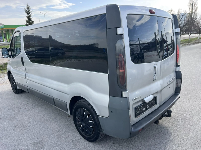 Opel Vivaro 1.9 CDTI 90кс 9 МЕСТА, снимка 5 - Бусове и автобуси - 52441399