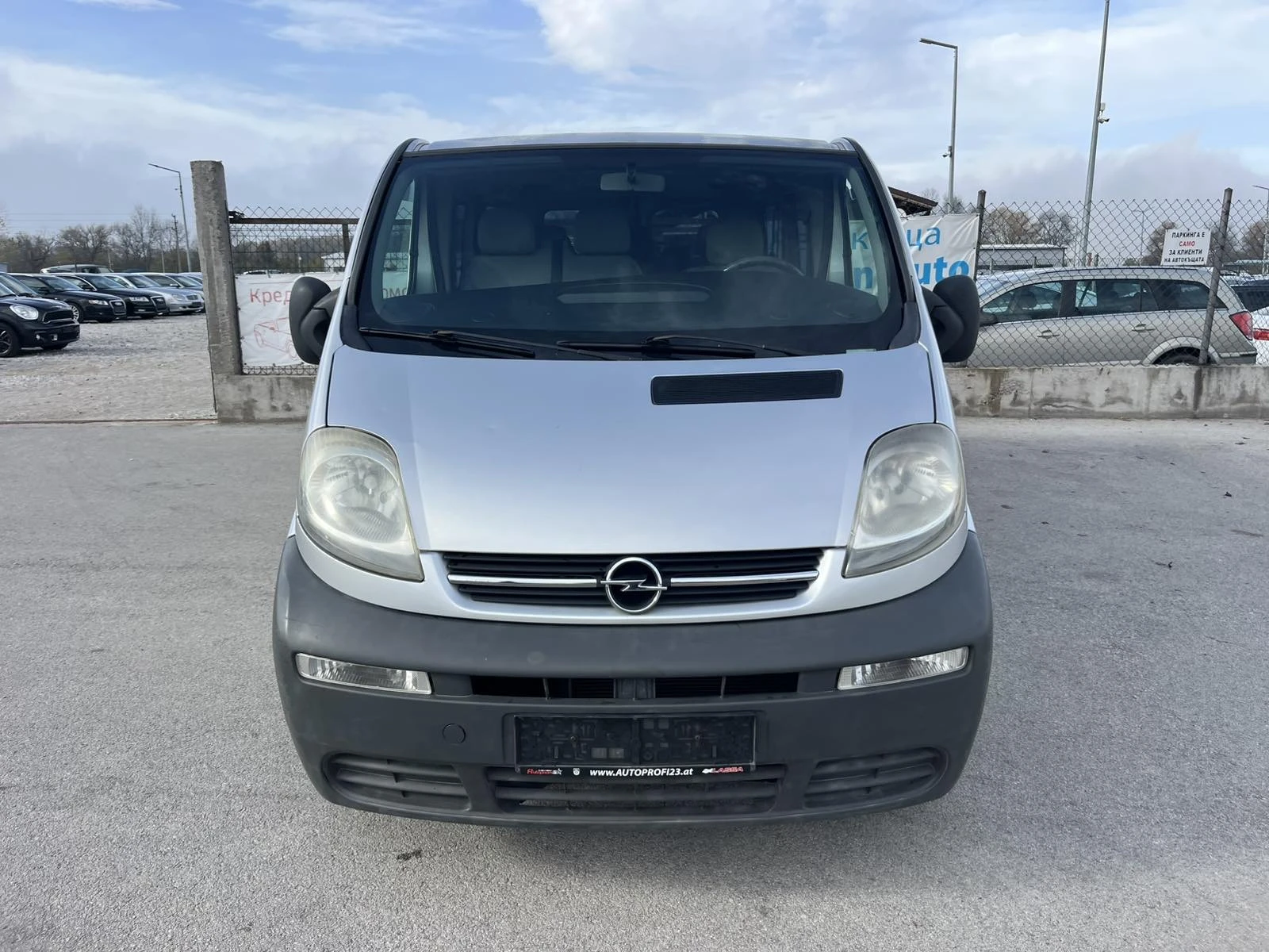 Opel Vivaro 1.9 CDTI 90кс 9 МЕСТА - изображение 2