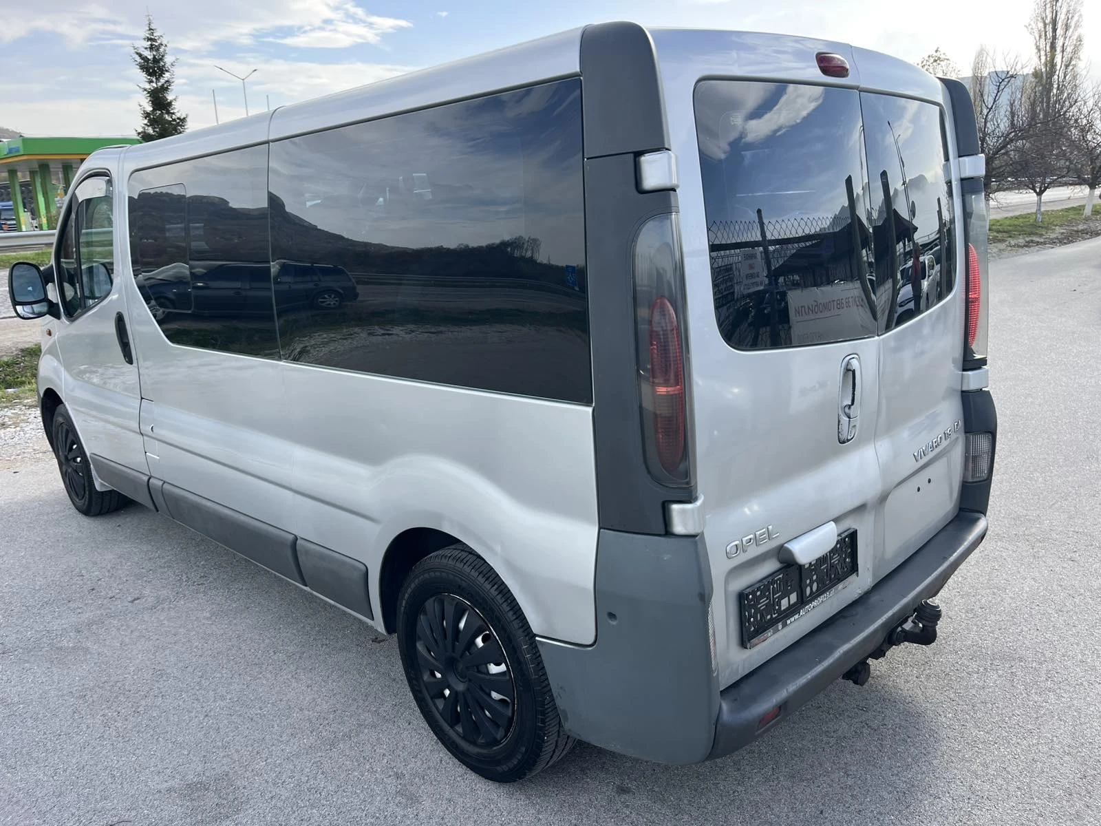 Opel Vivaro 1.9 CDTI 90кс 9 МЕСТА - изображение 5