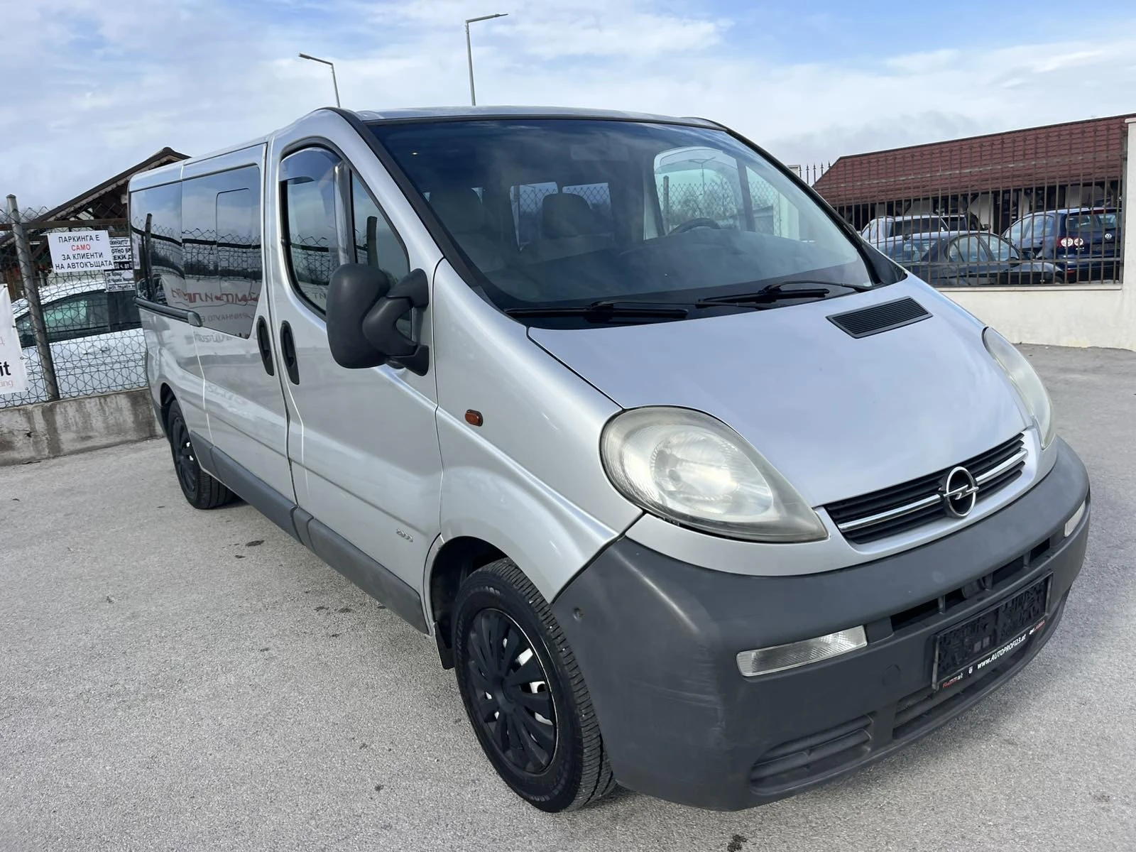 Opel Vivaro 1.9 CDTI 90кс 9 МЕСТА - изображение 3
